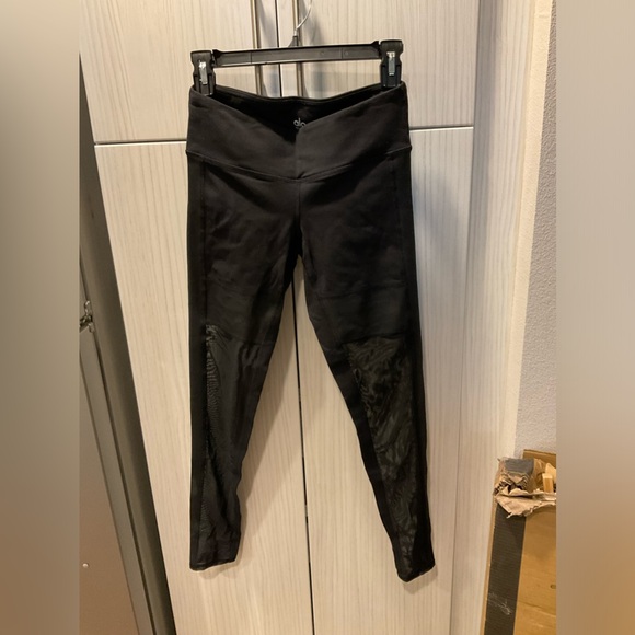 Alo leggings - Picture 1 of 3